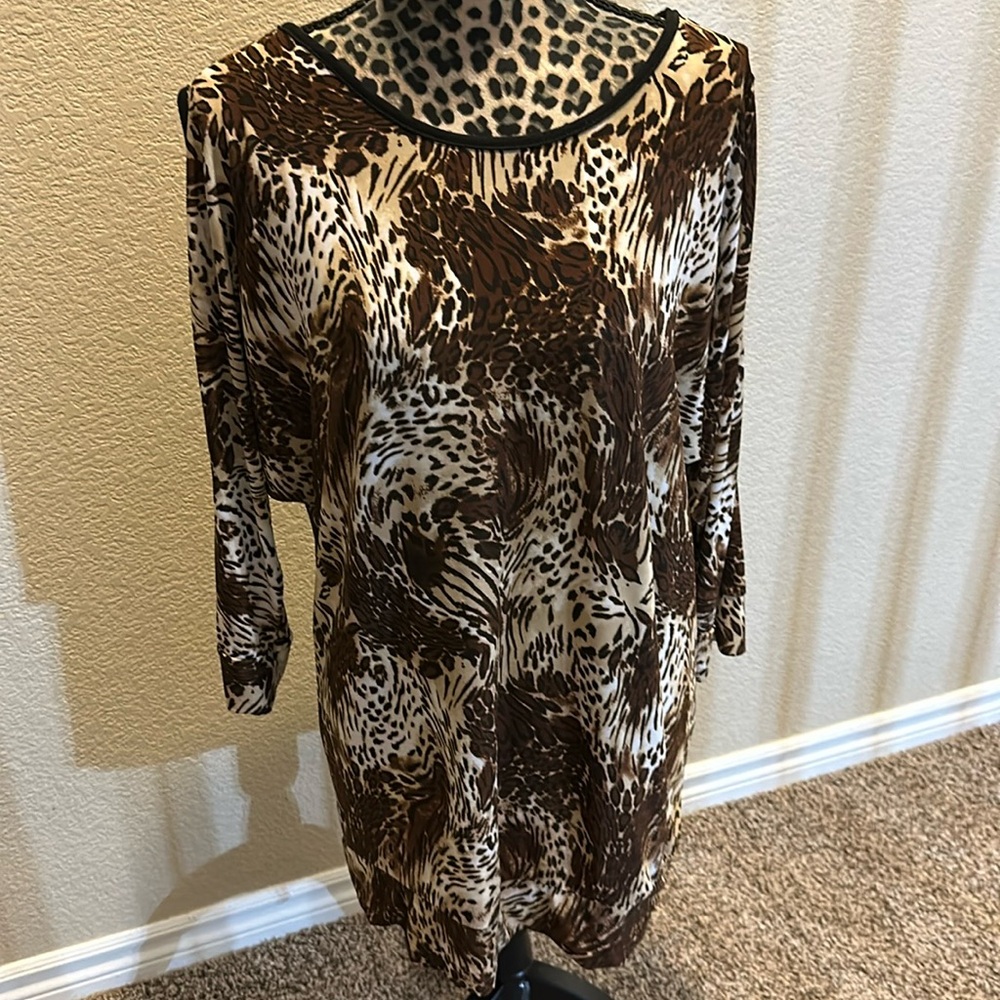 Women’s leopard print tunic top, leopard print, cold shoulder, size M